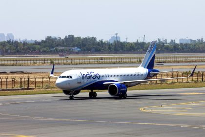 IndiGo's strategic move, introducing hot meals on long-haul flights