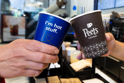 This partnership is the first of its kind for Peet’s Coffee with a major US airline and debuts with Off the Grid, a medium roast blend sourced from Colombia and El Salvador.