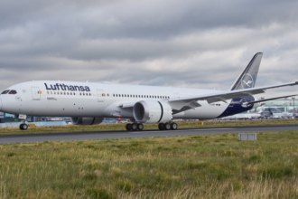 Lufthansa’s first Boeing 787-9 with the Allegris cabin lands in Frankfurt, launching a new era of passenger experience.