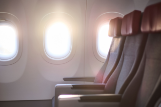 R3 economy class long-range seat