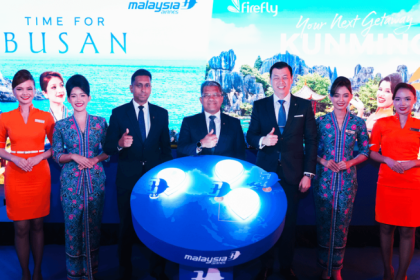 Malaysia Airlines team promotes new Busan route at an event.